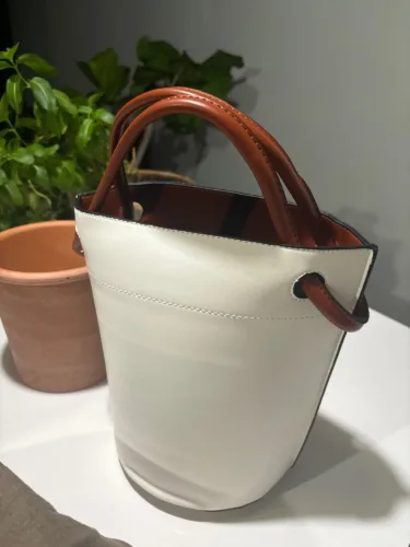 Fashionable Women's Bucket Bag Handbag - High Quality & Versatile photo review