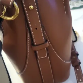 High-Quality Fashion Bucket Bag for Women | Versatile PU Crossbody photo review