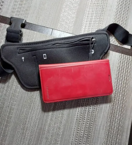 Waterproof Waist Pack with Zipper Pouch & Earphone Hole photo review