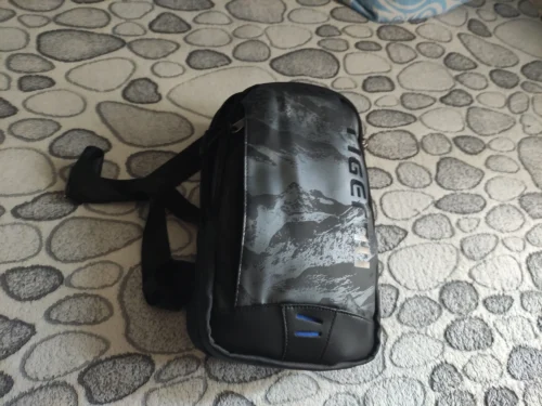 Innovative Zipper Waterproof Shoulder Bag for iPad photo review