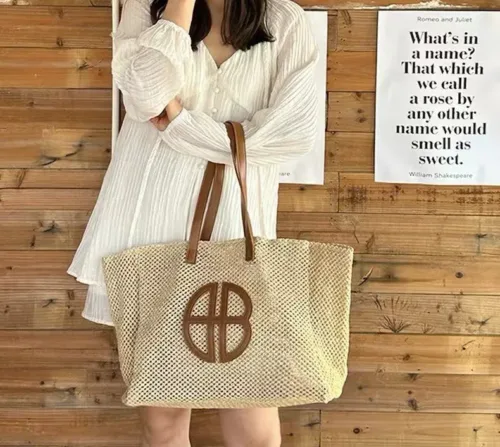 Large Capacity Handmade Shoulder Bag - Women's Casual Straw Tote photo review